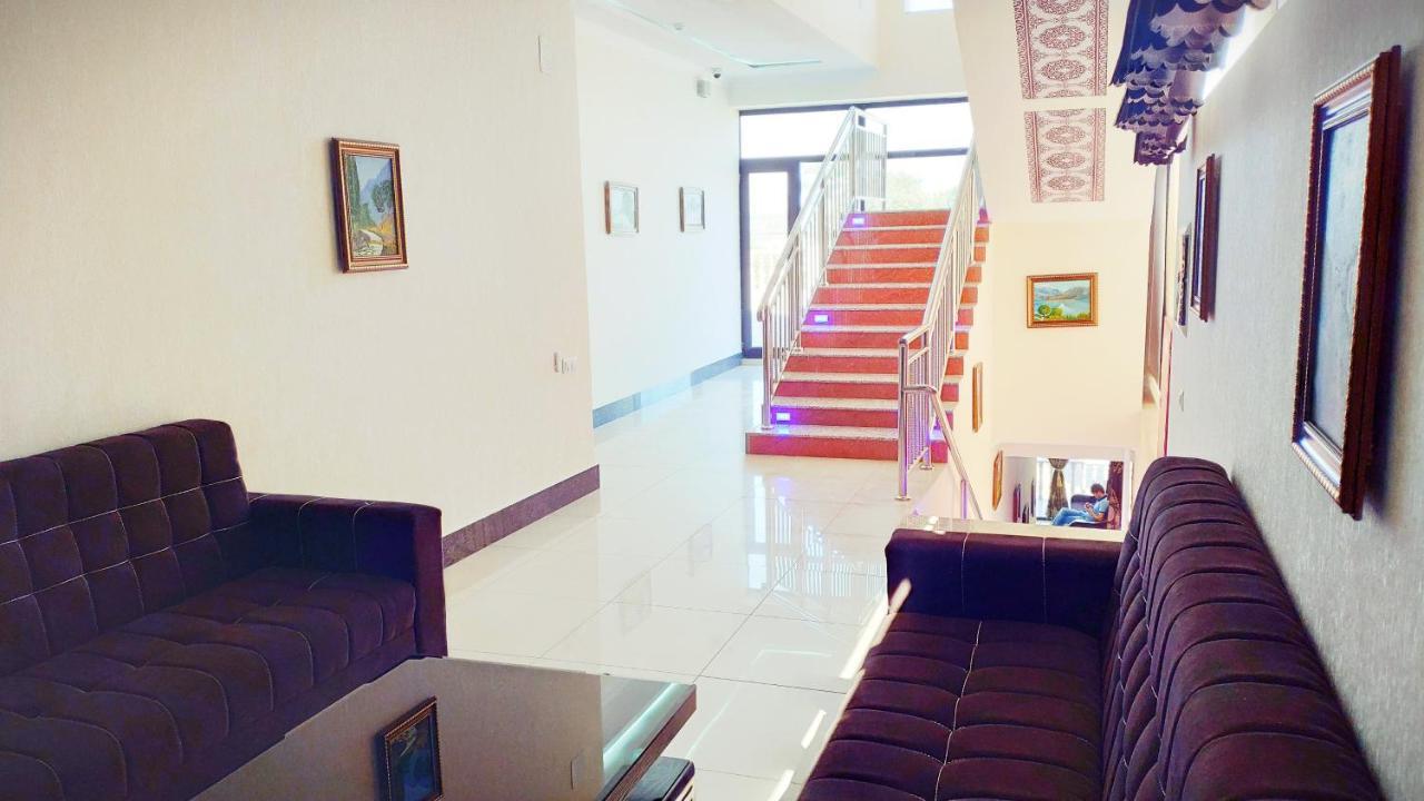 Hotel Buston Chkalovsk Екстер'єр фото